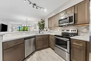 2215 Cypress Island Dr, Pompano Beach, FL 33069 - Photo 6