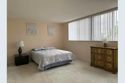 524 Orton Avenue #403, Fort Lauderdale, FL 33304 - Photo 8
