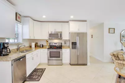 19185 SE Homewood Avenue, Jupiter, FL 33469 - Photo 2