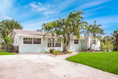 19185 SE Homewood Avenue, Jupiter, FL 33469 - Photo 1