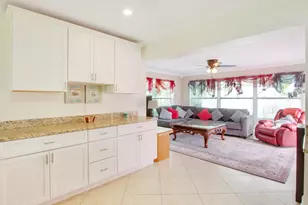 19185 SE Homewood Ave, Jupiter, FL 33469 - Photo 4