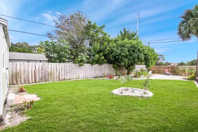 19185 SE Homewood Avenue, Jupiter, FL 33469 - Photo 16