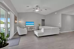 449 SE Whitmore Dr, Port Saint Lucie, FL 34984 - Photo 10