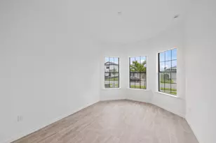 2107 Freemont Dr, Naples, FL 34120 - Photo 12