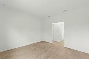 2107 Freemont Dr, Naples, FL 34120 - Photo 28