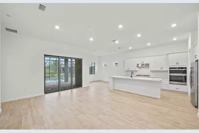 2107 Freemont Drive, Naples, FL 34120 - Photo 16