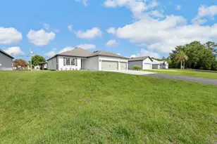 8225 95th Ave, Vero Beach, FL 32967 - Photo 2