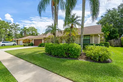 1532 Primrose Lane, Wellington, FL 33414 - Photo 2