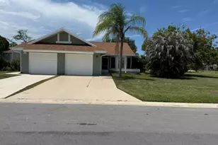 1478 SE Larkwood Cir, Port Saint Lucie, FL 34952 - Photo 2