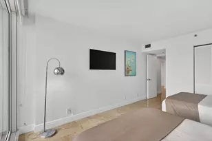 1717 N Bayshore Dr, Miami, FL 33132 - Photo 40