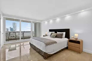 1717 N Bayshore Dr, Miami, FL 33132 - Photo 22