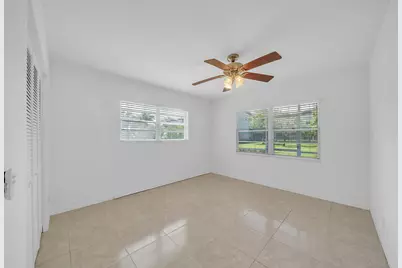 169 Suffolk E, Boca Raton, FL 33434 - Photo 24