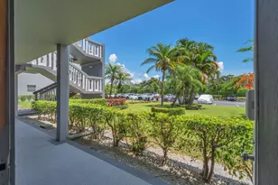 169 Suffolk E, Boca Raton, FL 33434 - Photo 32