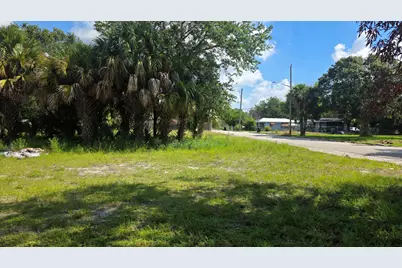 407 Dundas Court, Fort Pierce, FL 34950 - Photo 6