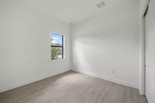 2082 Don Benito Wy, Naples, FL 34120 - Photo 20