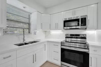 1054 Wyoming Avenue, Fort Lauderdale, FL 33312 - Photo 10