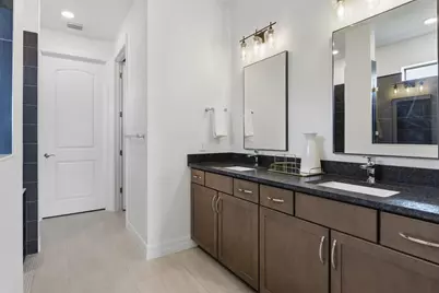 2370 Rollingwood Court, Oakland Park, FL 33309 - Photo 20