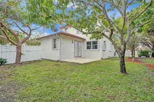 218 NW 75th Terrace, Plantation, FL 33317 - Photo 4