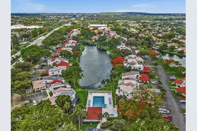 299 NW 36th Avenue, Deerfield Beach, FL 33442 - Photo 40