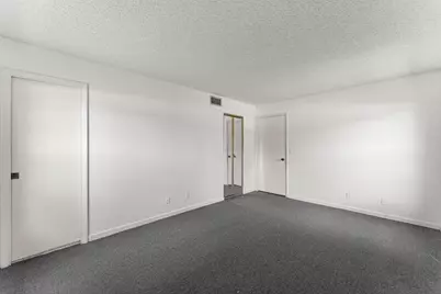 713 Nantucket Circle #B, Lake Worth, FL 33467 - Photo 10