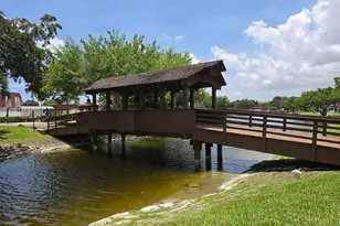 713 Nantucket Cir, Lake Worth, FL 33467 - Photo 2