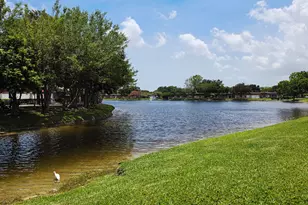 713 Nantucket Cir, Lake Worth, FL 33467 - Photo 2