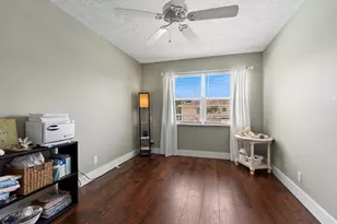 2950 SE Ocean Blvd, Stuart, FL 34996 - Photo 16