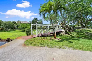 2950 SE Ocean Blvd, Stuart, FL 34996 - Photo 26