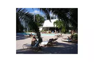 5321 NE 24th Terrace, Fort Lauderdale, FL 33308 - Photo 2
