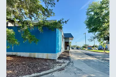 1520 Lakeview Drive, Sebring, FL  - Photo 4
