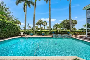 61 St George Pl, Palm Beach Gardens, FL 33418 - Photo 4