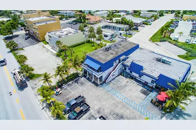 1281 Plaza Circle, Riviera Beach, FL  - Photo 16