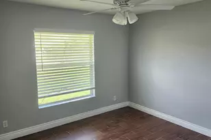 425 SW McComb Ave, Port Saint Lucie, FL 34953 - Photo 10