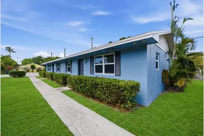 351 Wickline Boulevard, Lantana, FL 33462 - Photo 6
