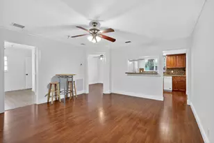 49 SE 7th Ave, Delray Beach, FL 33483 - Photo 8