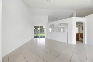 1118 SW Del Rio Blvd, Port Saint Lucie, FL 34953 - Photo 10