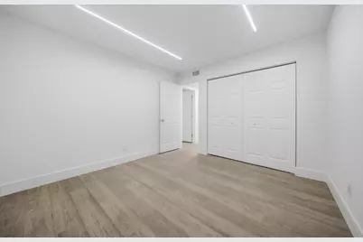 1391 E Golfview Drive #1391, Pembroke Pines, FL 33026 - Photo 12
