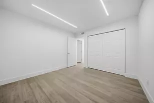 1391 E Golfview Dr, Pembroke Pines, FL 33026 - Photo 12