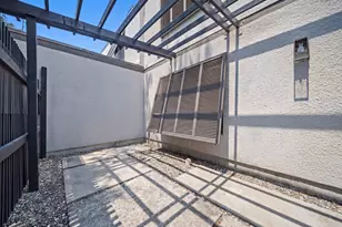 1391 E Golfview Dr, Pembroke Pines, FL 33026 - Photo 24