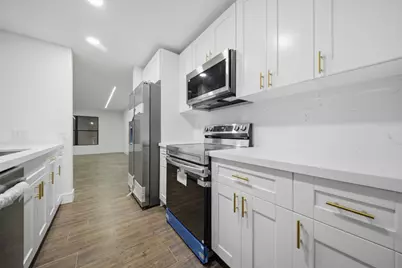 1391 E Golfview Drive #1391, Pembroke Pines, FL 33026 - Photo 6