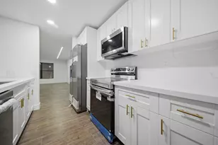 1391 E Golfview Dr, Pembroke Pines, FL 33026 - Photo 6