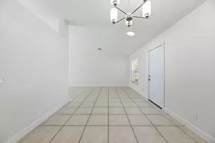 201 SW Amesbury Ave, Port Saint Lucie, FL 34953 - Photo 8