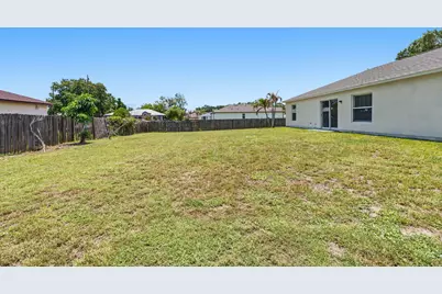 201 SW Amesbury Avenue, Port Saint Lucie, FL 34953 - Photo 24