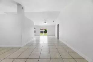 201 SW Amesbury Ave, Port Saint Lucie, FL 34953 - Photo 10