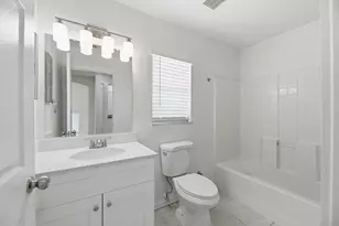 201 SW Amesbury Ave, Port Saint Lucie, FL 34953 - Photo 28