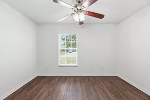 201 SW Amesbury Ave, Port Saint Lucie, FL 34953 - Photo 22