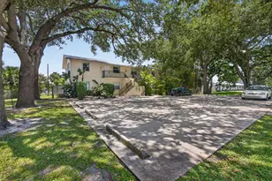 708 SW Gardens Blvd, Palm City, FL 34990 - Photo 2