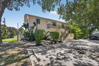 708 SW Gardens Boulevard, Palm City, FL 34990 - Photo 4