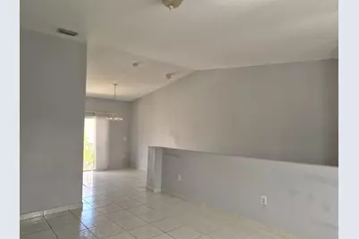 7211 NW 174th Terrace #203, Hialeah, FL 33015 - Photo 6