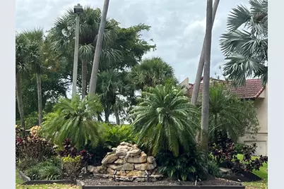 21542 Juego Circle #27h, Boca Raton, FL 33433 - Photo 2